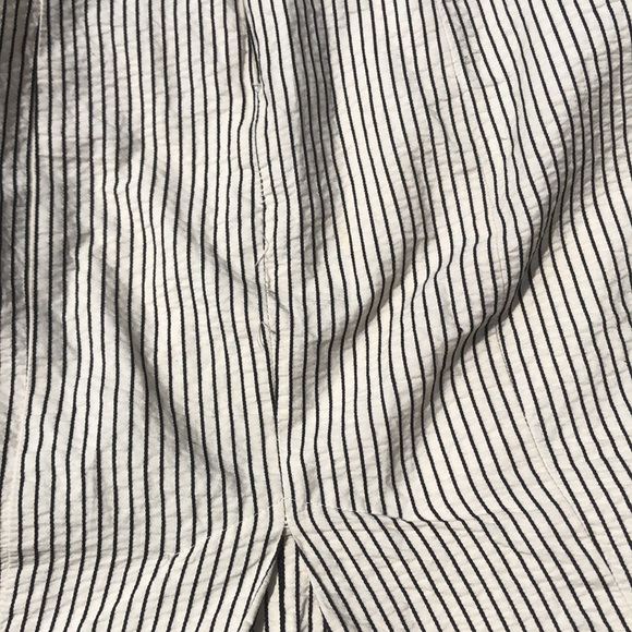 Size 4 Eva Franco Pencil Skirt fully lined. - Picture 10 of 11